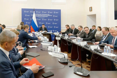 В Минстрое России обсудили ход реализации федеральной адресной инвестиционной программы и проектов инфраструктурного меню